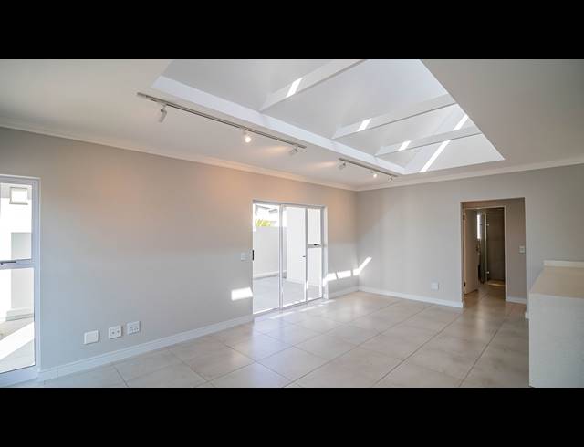 2 BEDROOM TOWNHOUSE FOR SALE IN BROADACRES